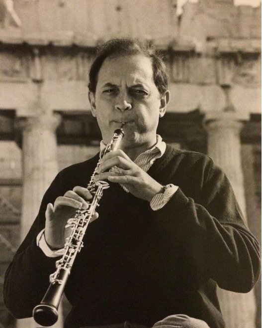 Humbert Lucarelli Renowned Oboist Dies at 87