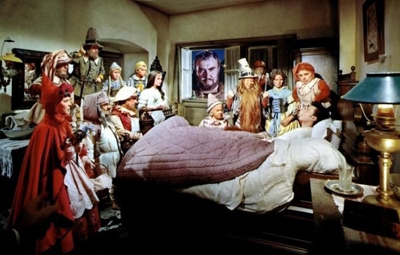 Nostalgic Holiday Movies Roy’s Sci-Fi Corner