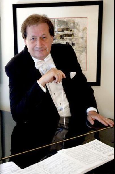 Capital Philharmonic Director Steps Down