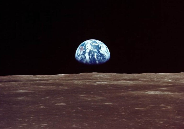 Kansas Conductor Leads Lunar Concert