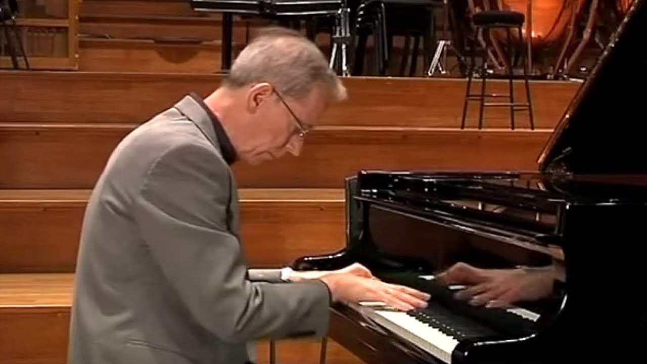 Hamish Milne Medtner Champion Dies