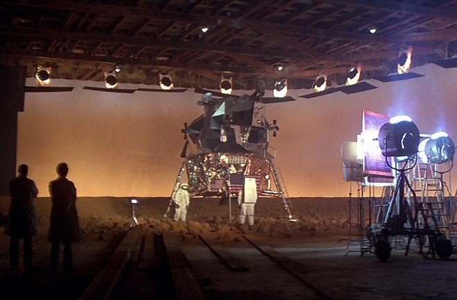 70s Movie Signs & Capricorn One Review