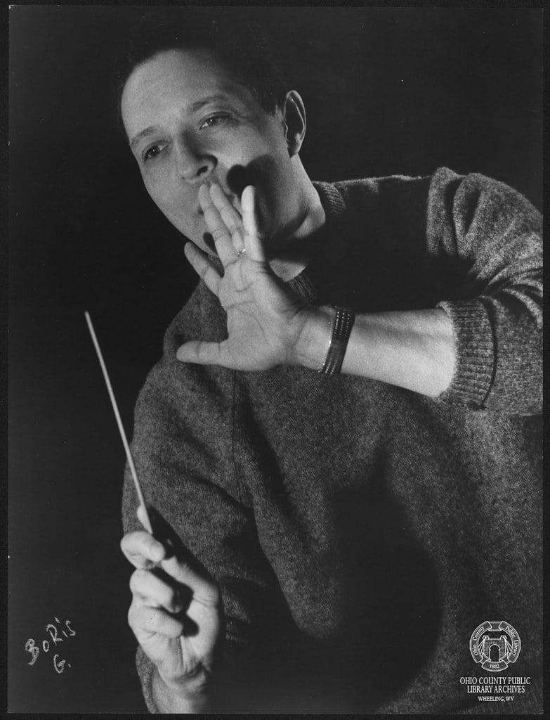 Everett Lee, Pioneering Conductor, Dies at 105