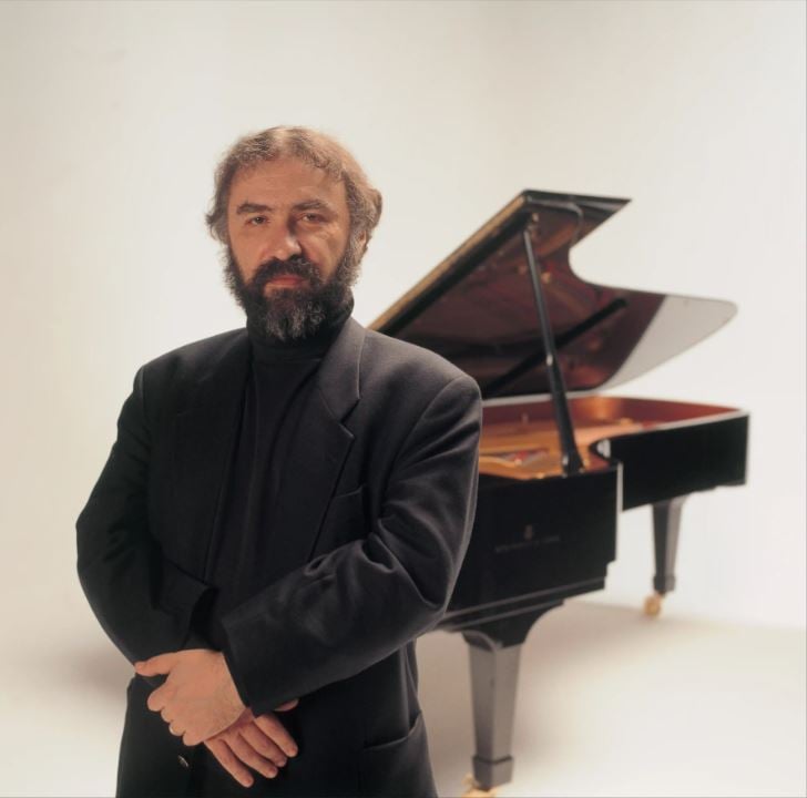 Radu Lupu Legendary Pianist Dies at 76