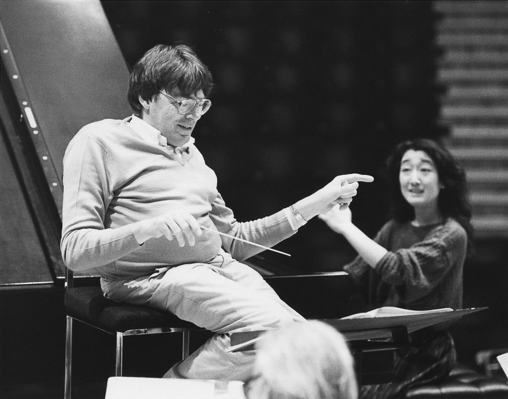 Sir Jeffrey Tate Dies at 74: Conductor’s Legacy